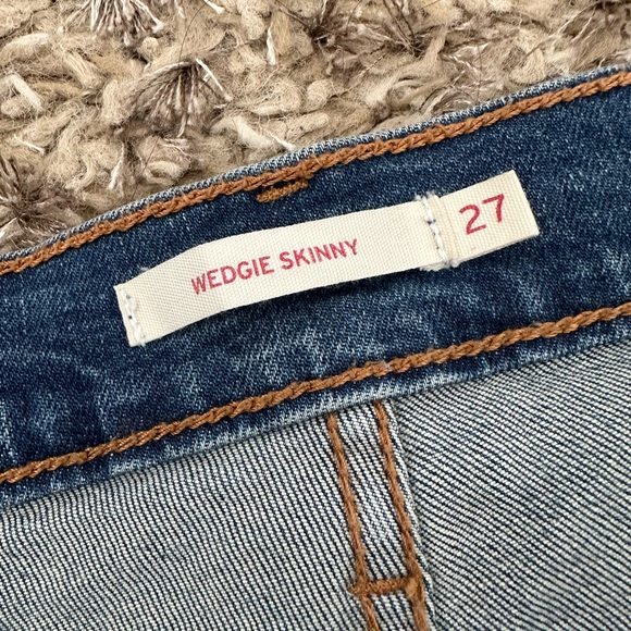 Levi’s wedgie skinny blue jeans - Picture 4 of 7